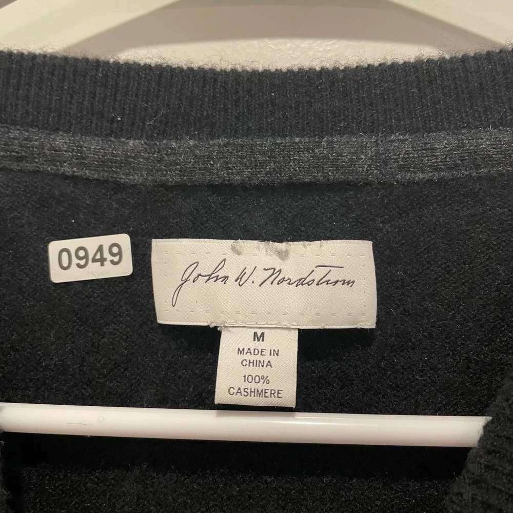 John W. Nordstrom Mens Black 100% Cashmere V-Neck Sweater Size M